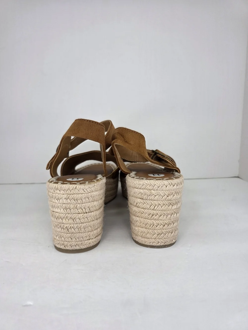 Universal Thread Sandals Women’s 11 Platform Espadrilles Brown Faux Suede Casual